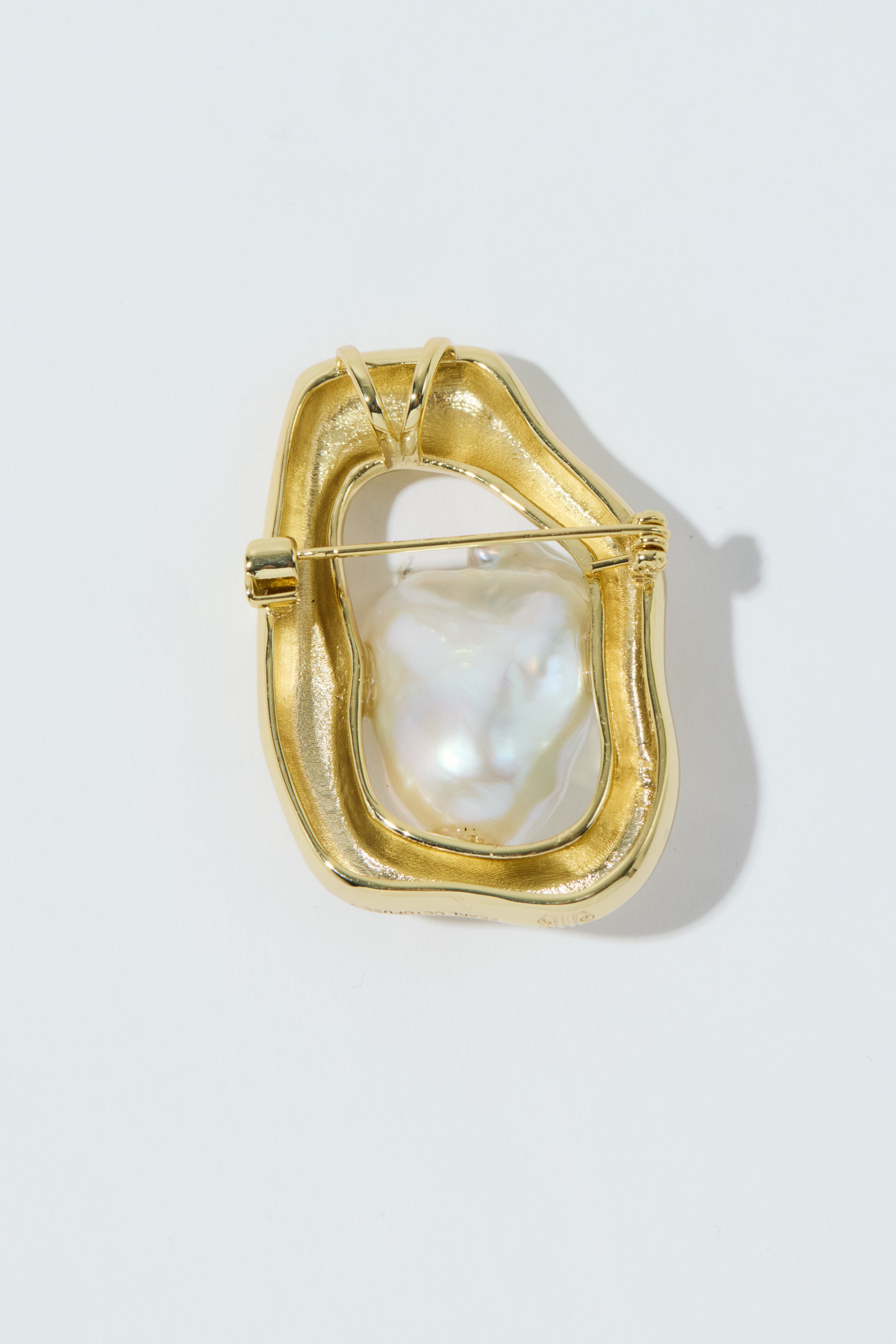 Rina Brooch Gold