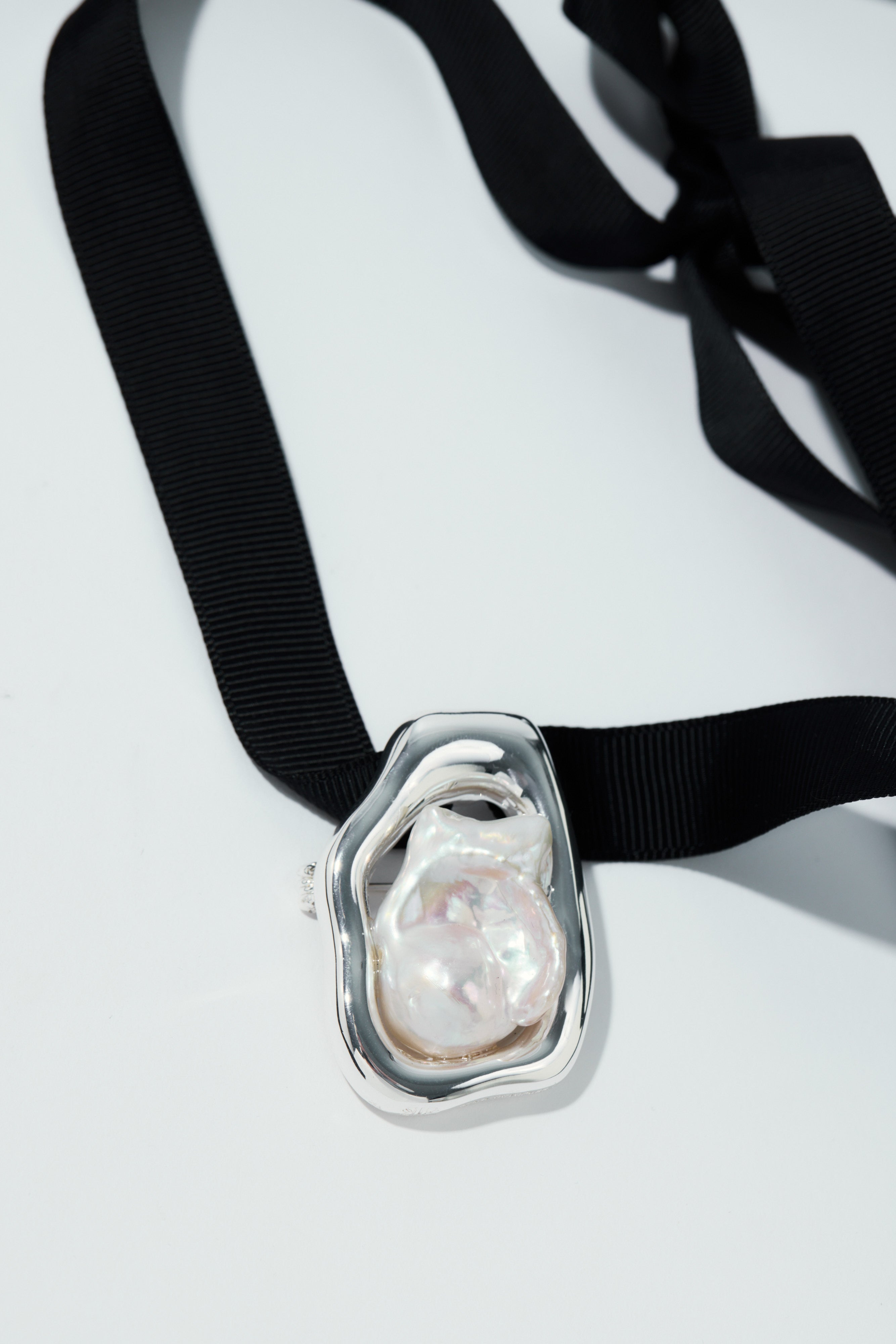 Rina Brooch Silver