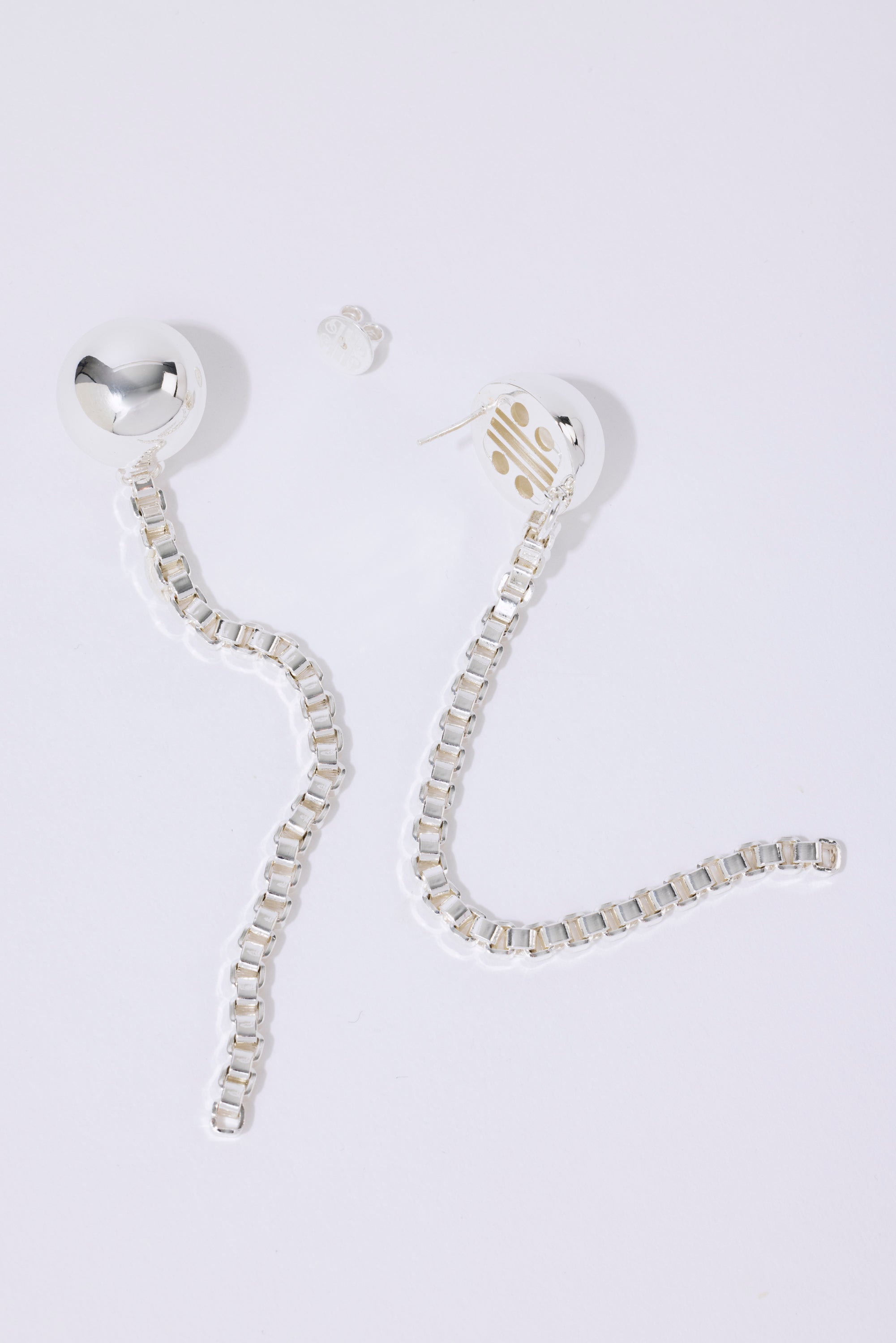 Sphere Chain Studs Silver