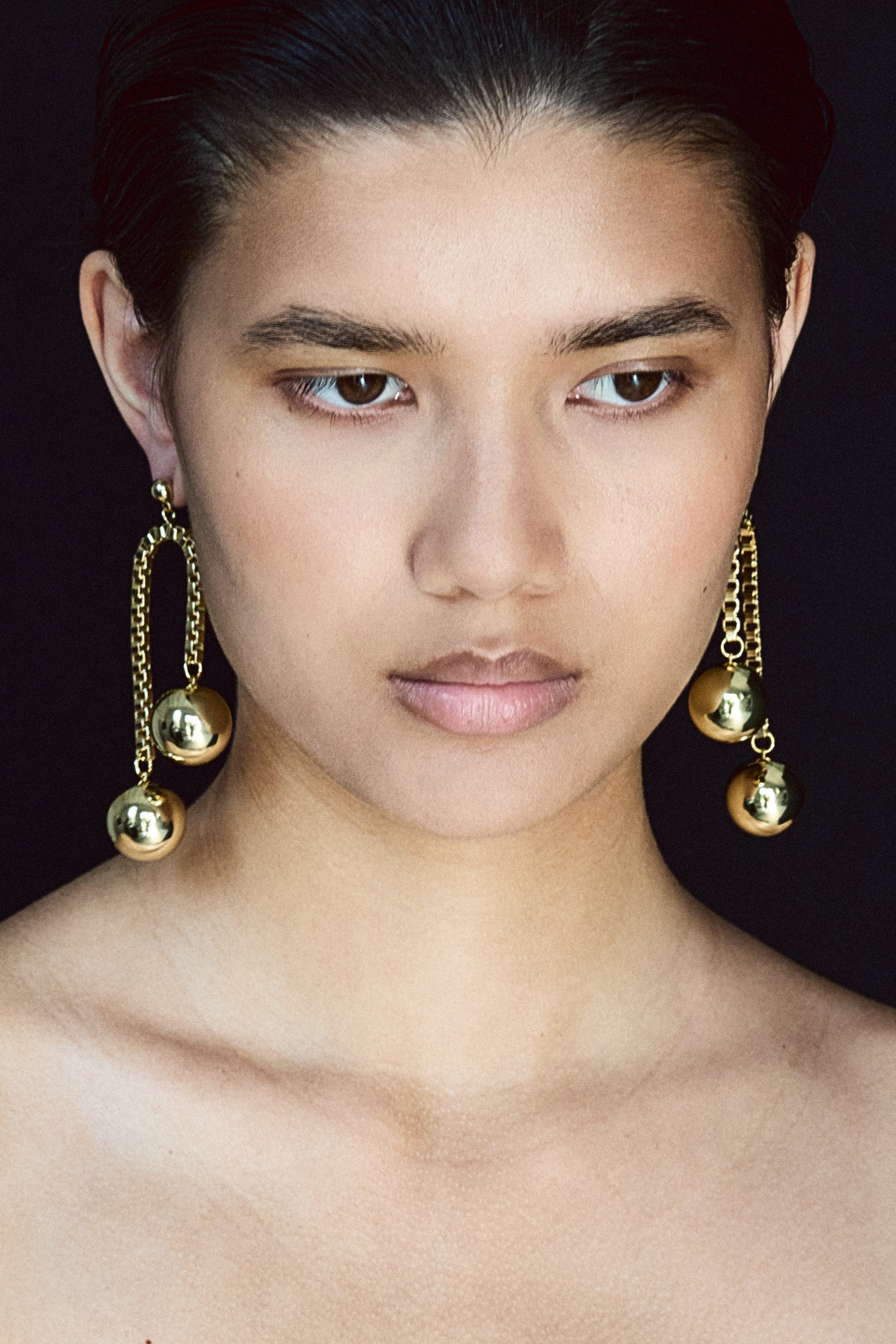 Chained Sphere Earrings Gold