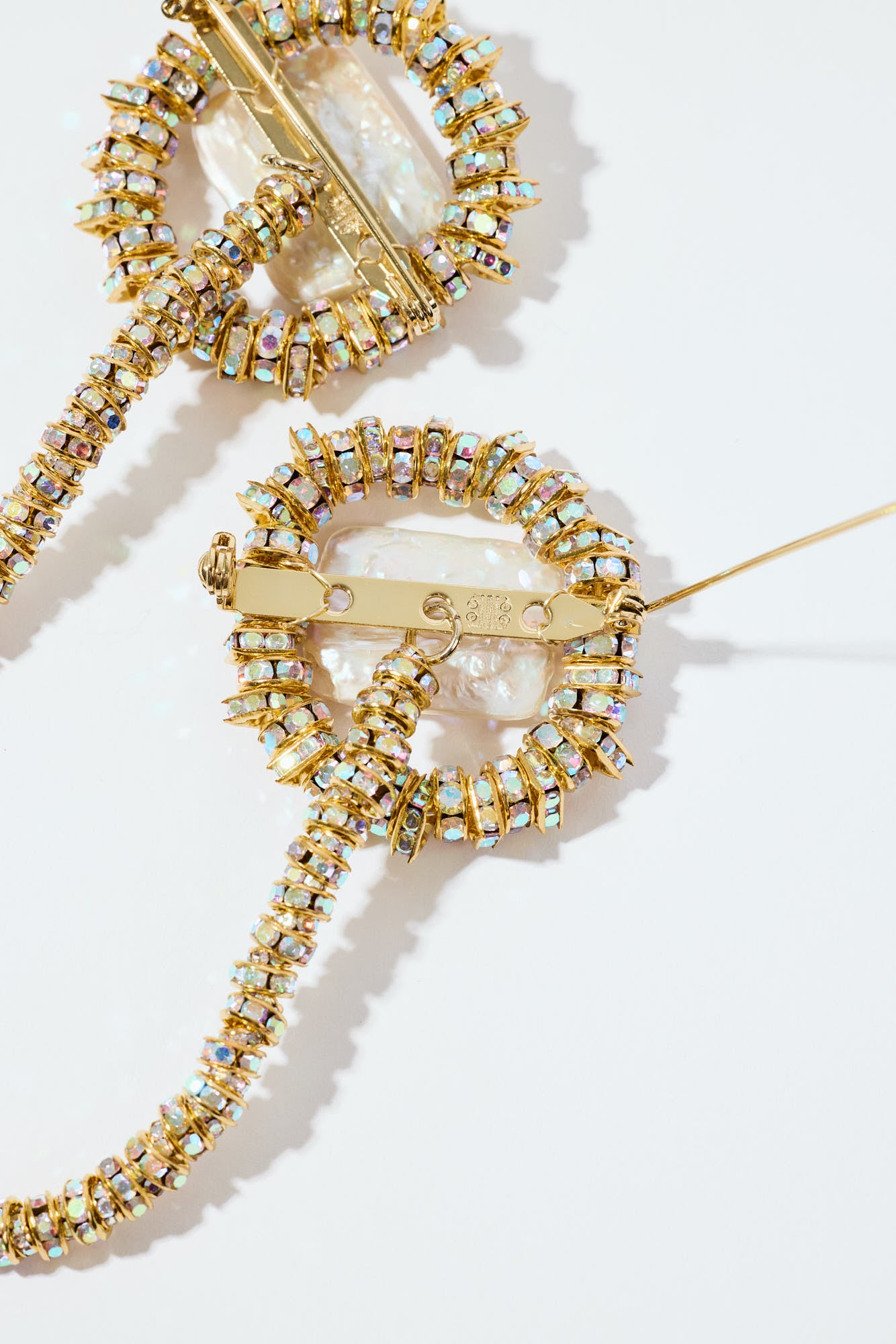 Silencio Chained Brooch