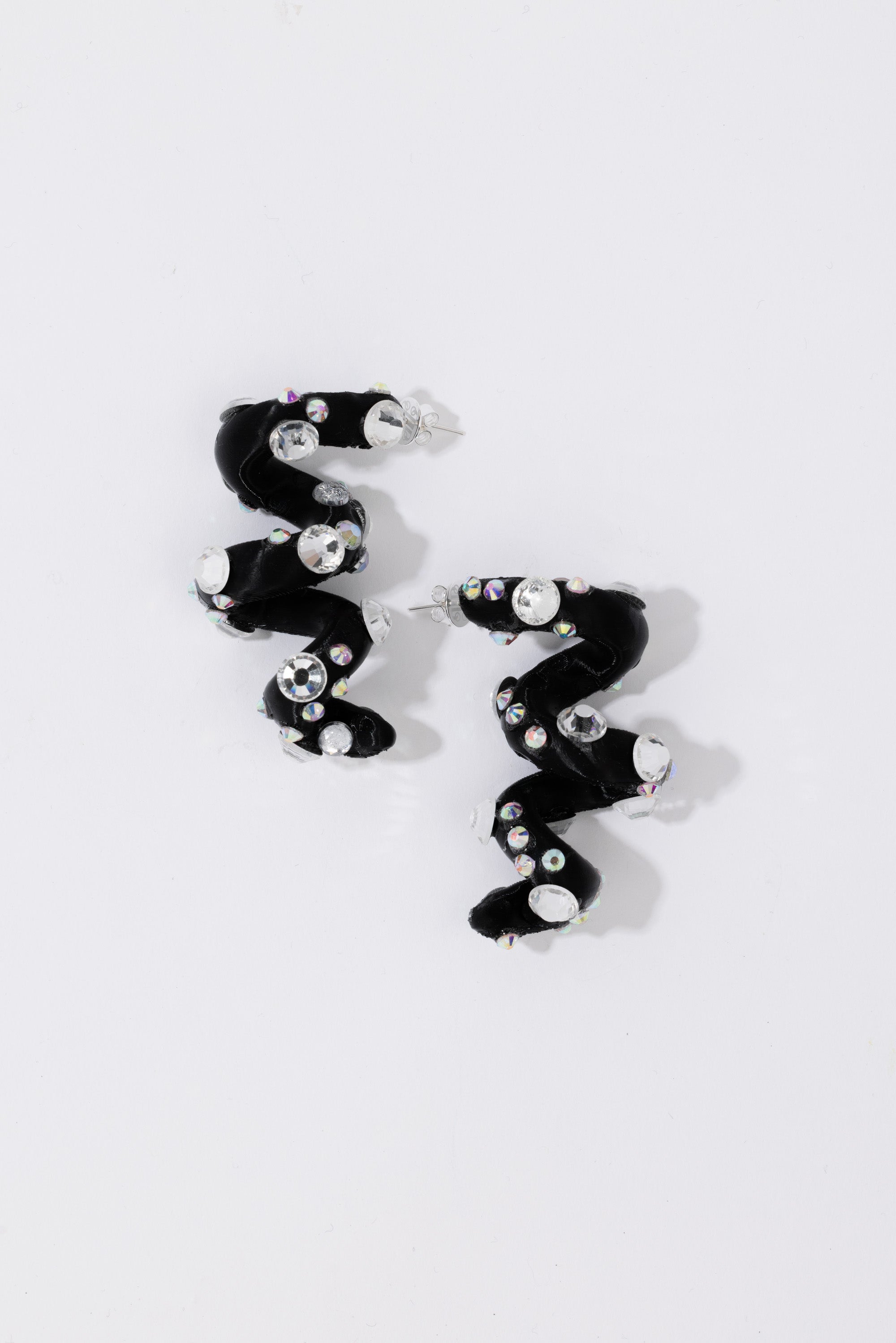 Tarantella Earrings Black