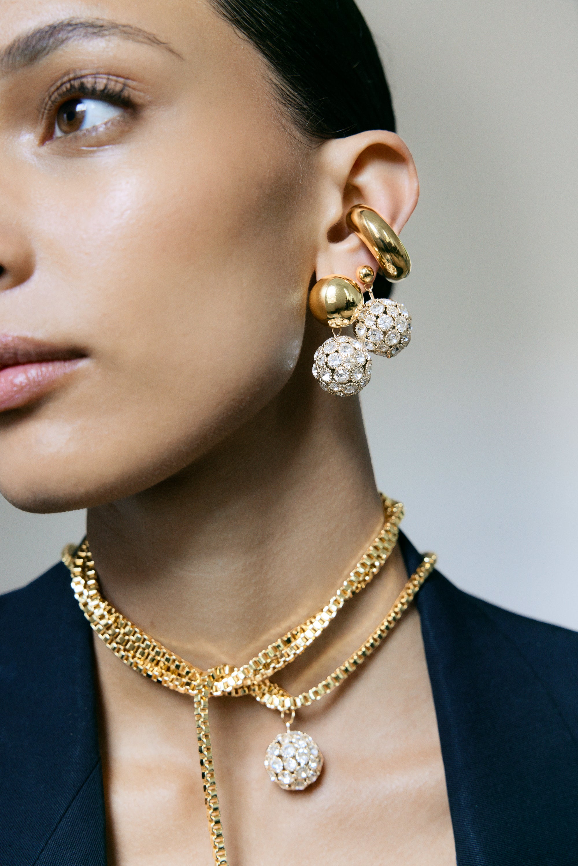 Crystal Sphere Tie Gold
