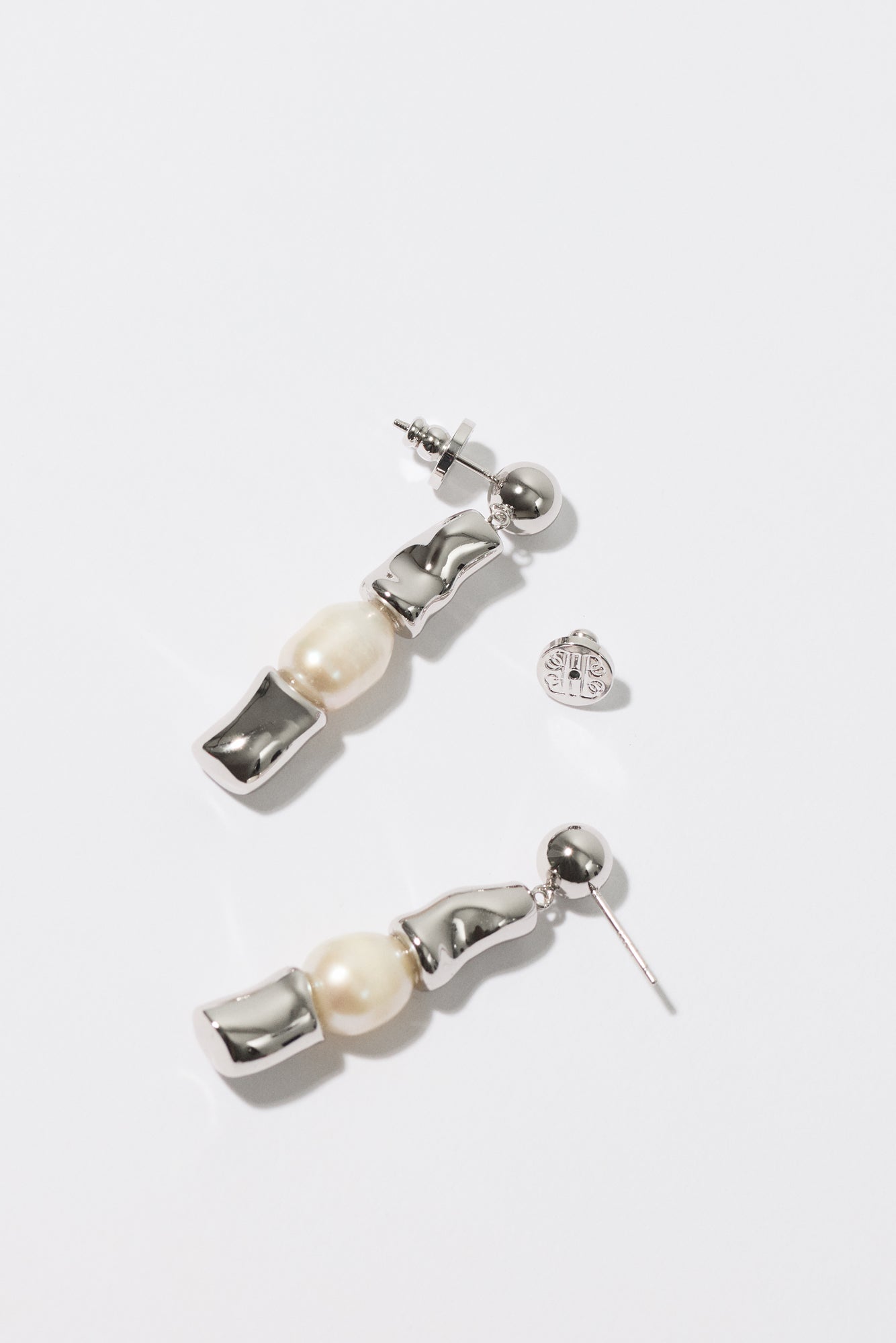 Lily Earrings Silver