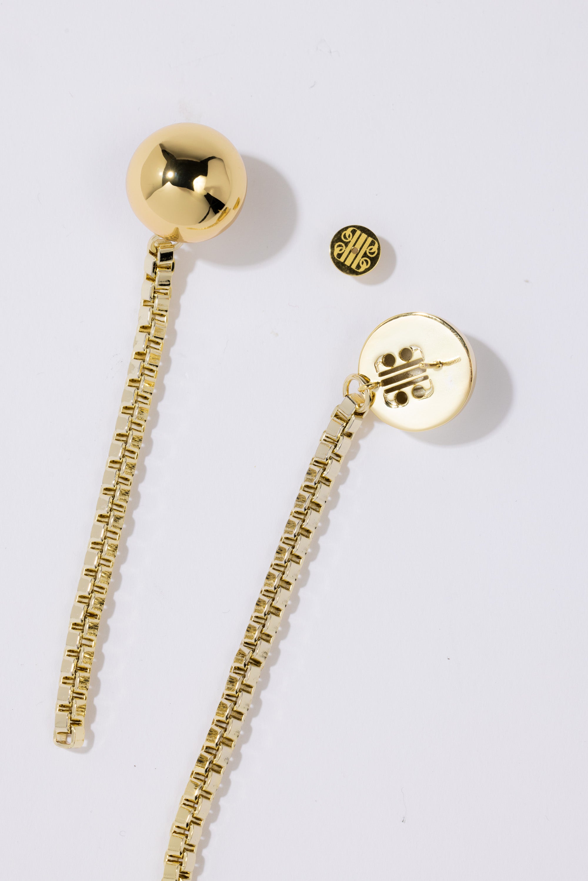 Sphere Chain Studs Gold